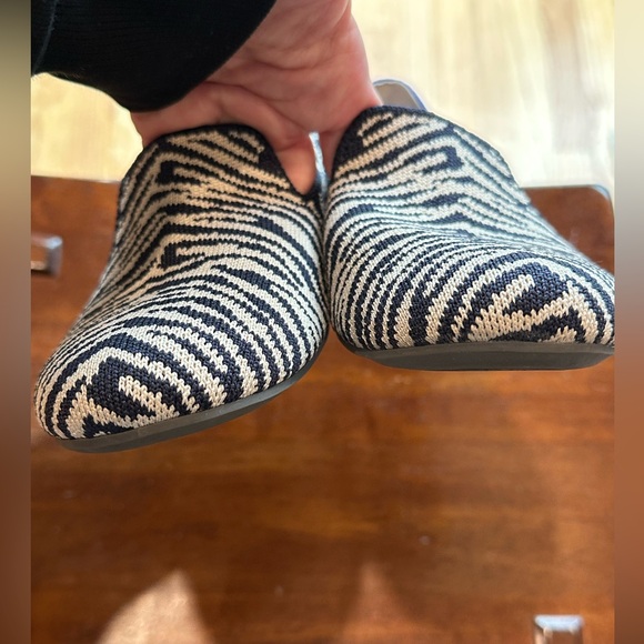 Rothy’s Retired Navy Zebra The Loafer size 10 - Picture 5 of 5